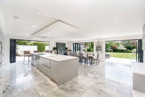 5 bedroom detached house for sale, Tamarisk Way, East Preston, BN16