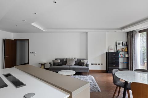 2 bedroom ground floor flat for sale, St Dunstans House, EC4A