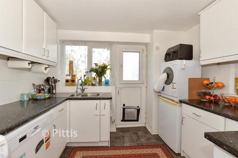 3 bedroom end of terrace house for sale, Grange Avenue, Ryde PO33