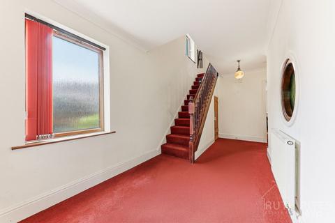 4 bedroom detached house for sale, New Street, Doncaster DN5