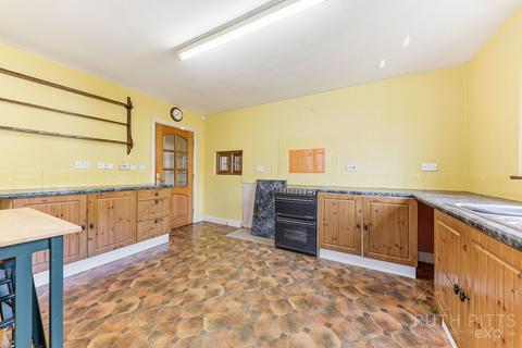 4 bedroom detached house for sale, New Street, Doncaster DN5