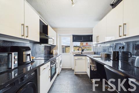 2 bedroom semi-detached house for sale, Seamore Avenue, Benfleet, SS7