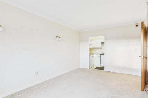 1 bedroom flat for sale, Maples Court Bedford Road, Hitchin SG5