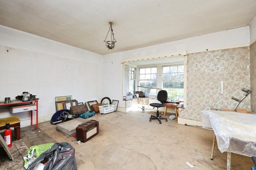 Queens Road, Freshwater, Isle of Wight 2 bed detached house for sale ...