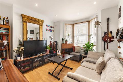 2 bedroom flat for sale, Inworth Street, London, SW11