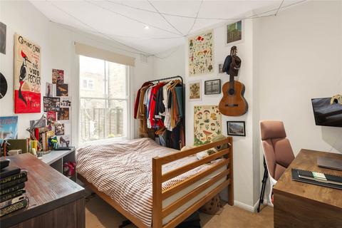 2 bedroom flat for sale, Inworth Street, London, SW11