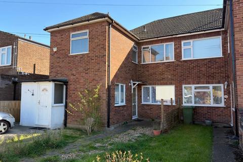 2 bedroom flat for sale, 8 Essex Close, Romford, Essex, RM7 8BD