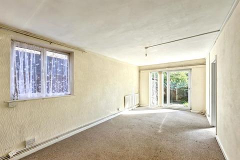 2 bedroom flat for sale, 8 Essex Close, Romford, Essex, RM7 8BD