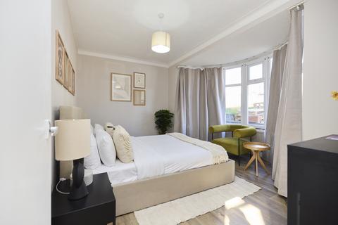 4 bedroom house to rent, Randall Avenue, Randall Avenue NW2