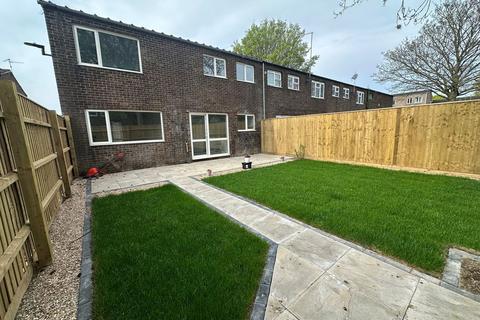 4 bedroom terraced house to rent, Pendleton, Peterborough, PE3