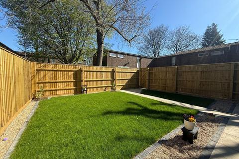 4 bedroom terraced house to rent, Pendleton, Peterborough, PE3