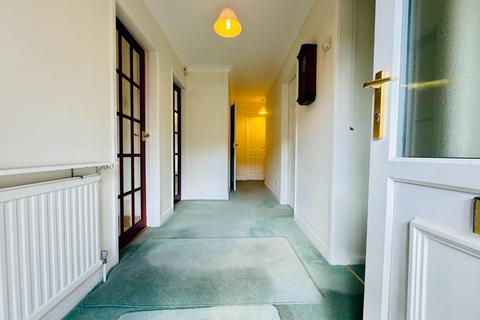 3 bedroom detached bungalow for sale, Cowdry Close, Thornhill Dewsbury