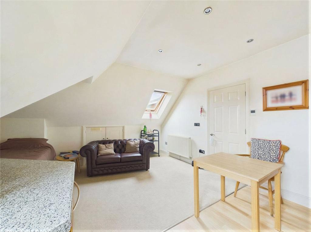Apartment in Dorset - View 4