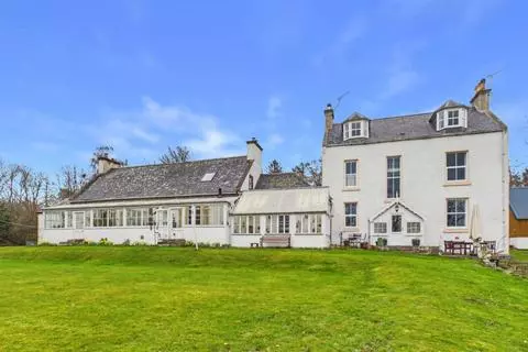 9 bedroom detached house for sale