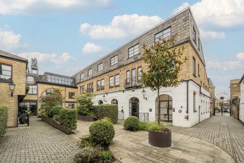 2 bedroom flat for sale, Old Town, London SW4