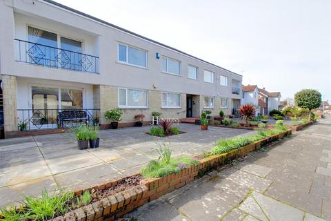 2 bedroom flat for sale, Berkeley Court, Rannoch Drive, Cardiff