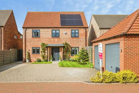 4 bedroom detached house for sale, Hawfinch Meadows, Retford