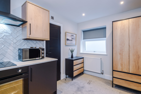 6 bedroom house of multiple occupation to rent, Clegge Street, Warrington WA2
