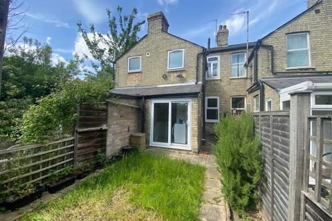 2 bedroom terraced house to rent, Petworth Street, Cambridge CB1