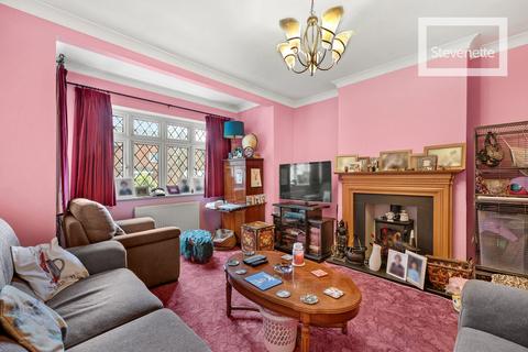 3 bedroom semi-detached house for sale, Wood Meads, Epping
