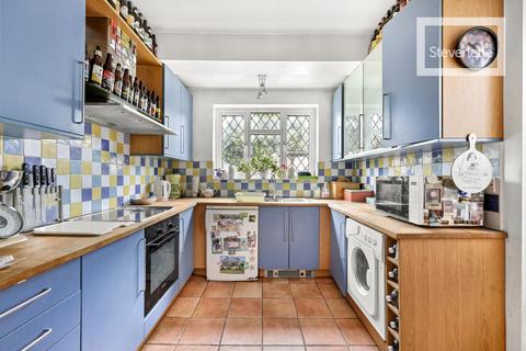 3 bedroom semi-detached house for sale, Wood Meads, Epping