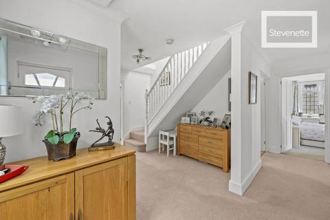 3 bedroom detached bungalow for sale, Lindsey Street, Epping