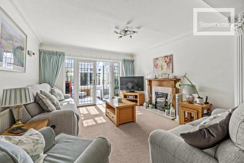 3 bedroom detached bungalow for sale, Lindsey Street, Epping