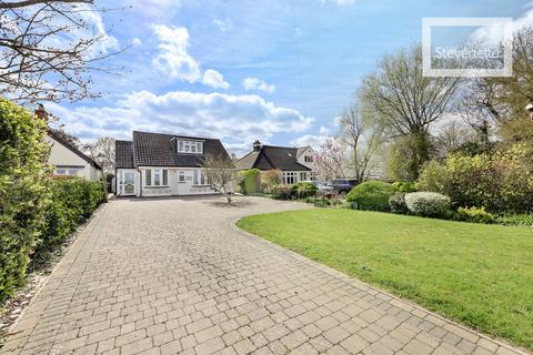 3 bedroom detached bungalow for sale, Lindsey Street, Epping