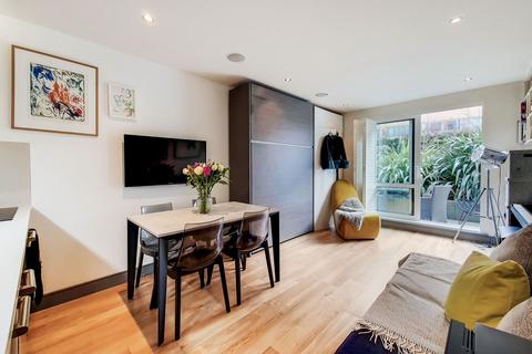 Studio for sale, Park Street, Chelsea Creek, London, SW6