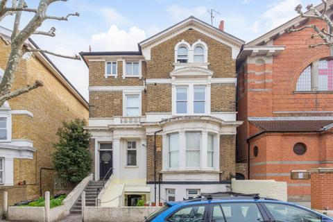 1 bedroom flat for sale, Altenburg Gardens, London