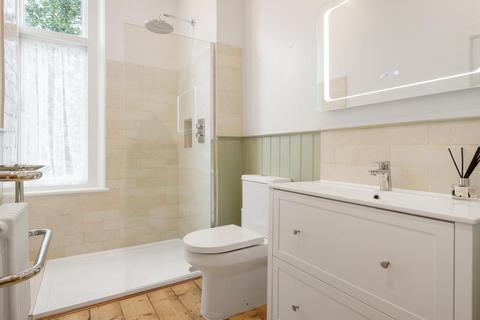 1 bedroom flat for sale, Altenburg Gardens, London