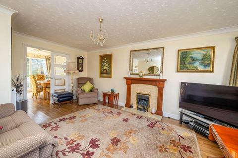 4 bedroom detached house for sale, Thompson Close, Willenhall
