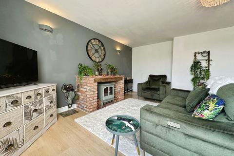 2 bedroom apartment for sale, Old Hall Court, Pinfold Lane, Aldridge, WS9 0QU