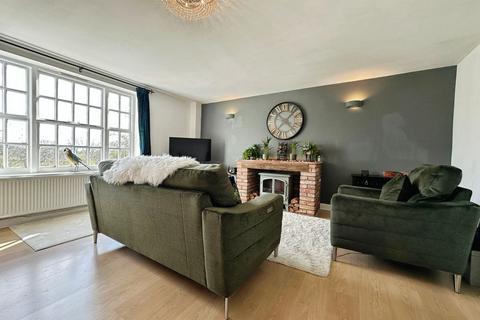 2 bedroom apartment for sale, Old Hall Court, Pinfold Lane, Aldridge, WS9 0QU
