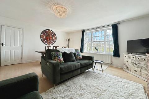 2 bedroom apartment for sale, Old Hall Court, Pinfold Lane, Aldridge, WS9 0QU