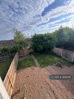 3 bedroom semi-detached house to rent, Dr Anderson Avenue, Doncaster, DN7