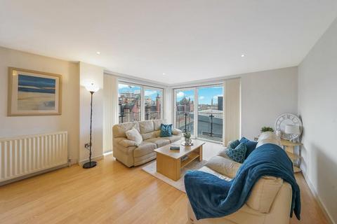 2 bedroom flat for sale, Dunlop Street, Glasgow, G1 4ET