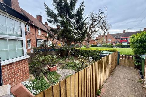 3 bedroom terraced house for sale, Ducane Road, East Acton, London, W12 0BJ