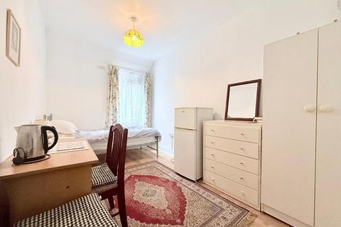 3 bedroom terraced house for sale, Ducane Road, East Acton, London, W12 0BJ