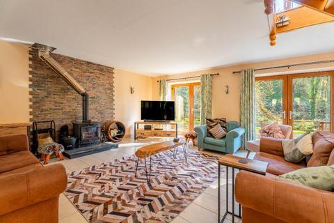 4 bedroom detached house for sale, Carmarthen Road, Kidwelly, Carmarthen, Carmarthenshire, SA17 5AH