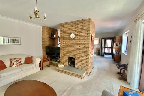 3 bedroom detached bungalow for sale, Daylesford Court, Downhead Park, Milton Keynes