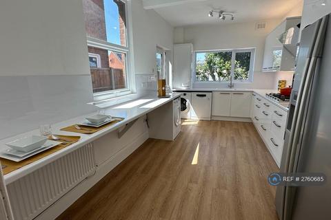 3 bedroom terraced house to rent, Berkeley Road North, Coventry, CV5
