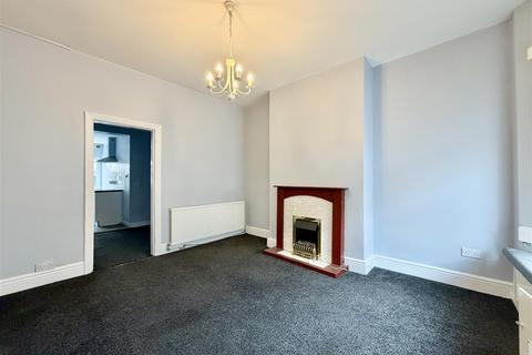 2 bedroom terraced house to rent, Gloucester Street, Hull