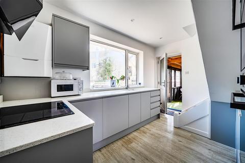 undefined, Barons Mead, Chippenham