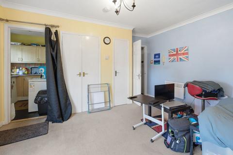 Studio for sale, Butt Haw Close, Hoo ME3