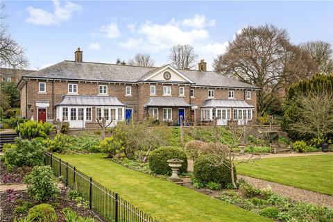 2 bedroom terraced house for sale, Wye House Gardens, Barn Street, Marlborough, Wiltshire, SN8