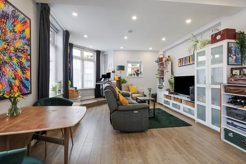 1 bedroom flat for sale, Massetts Road, Horley, Surrey, RH6