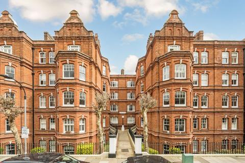 Queen's Club Gardens, London W14