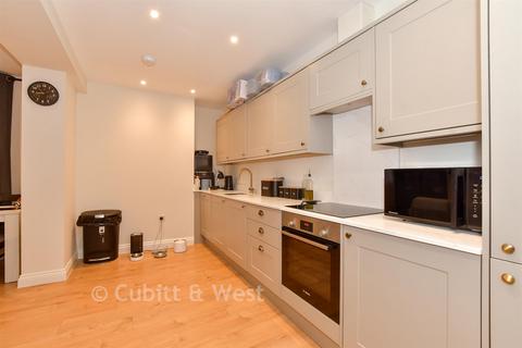 2 bedroom ground floor flat for sale, Langhurst Wood Road, Horsham, West Sussex