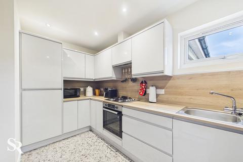 2 bedroom flat for sale, New Park Court, New Mills, SK22